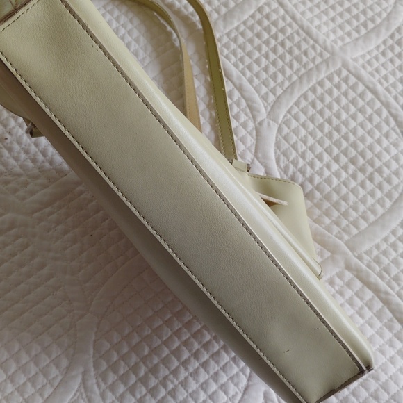 Mondani New York Simulated Leather Shoulder Bag Purse - Light Green - Picture 9 of 16